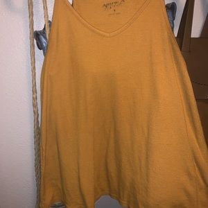 Flowy Mustard Tank